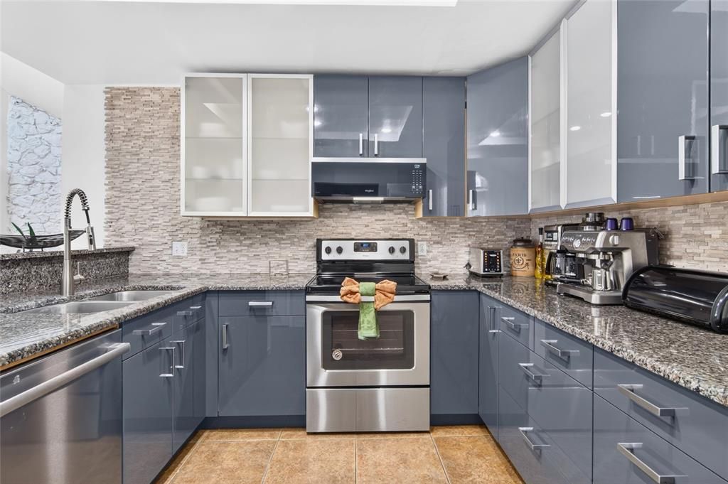 В аренду: $3,800 (3 спален, 2 ванн, 2118 Квадратных фут)