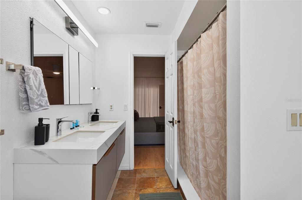 В аренду: $3,800 (3 спален, 2 ванн, 2118 Квадратных фут)