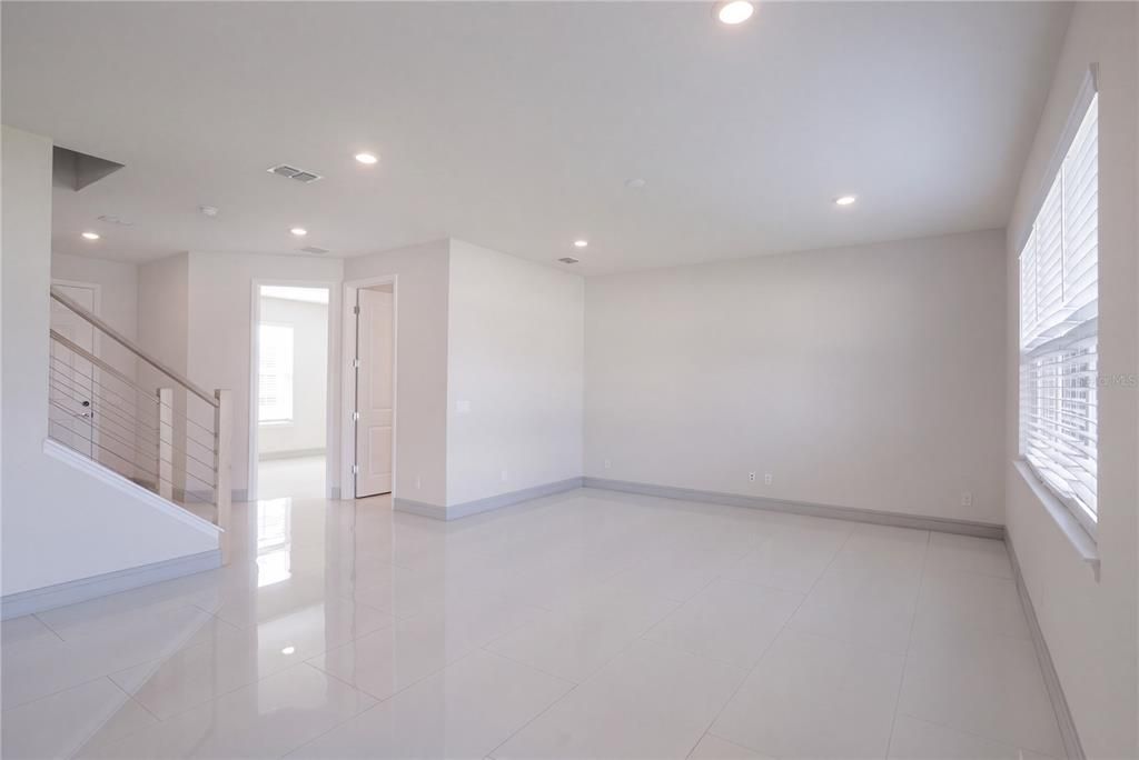En Venta: $610,000 (5 camas, 3 baños, 2386 Pies cuadrados)