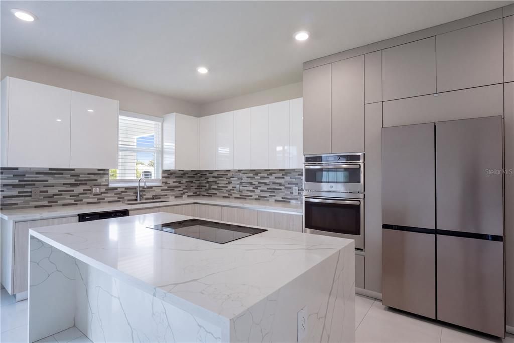 En Venta: $610,000 (5 camas, 3 baños, 2386 Pies cuadrados)