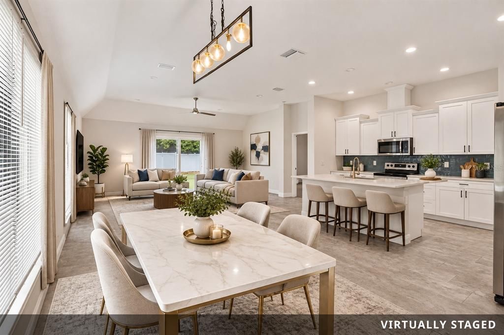 出租: $3,995 (5 贝兹, 3 浴室, 2350 平方英尺)