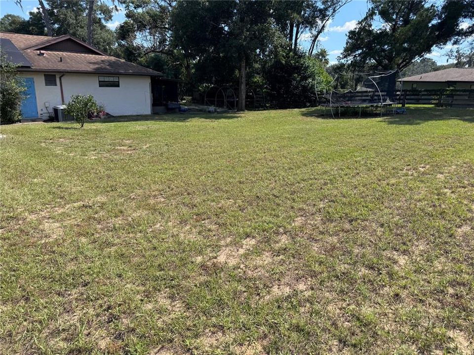 For Sale: $350,000 (5 beds, 3 baths, 2044 Square Feet)