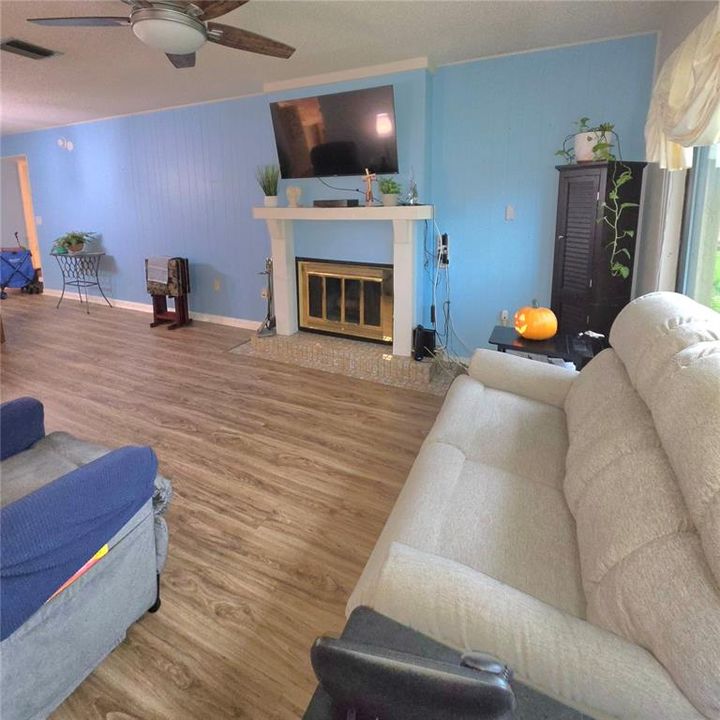 En Venta: $224,900 (2 camas, 2 baños, 1424 Pies cuadrados)