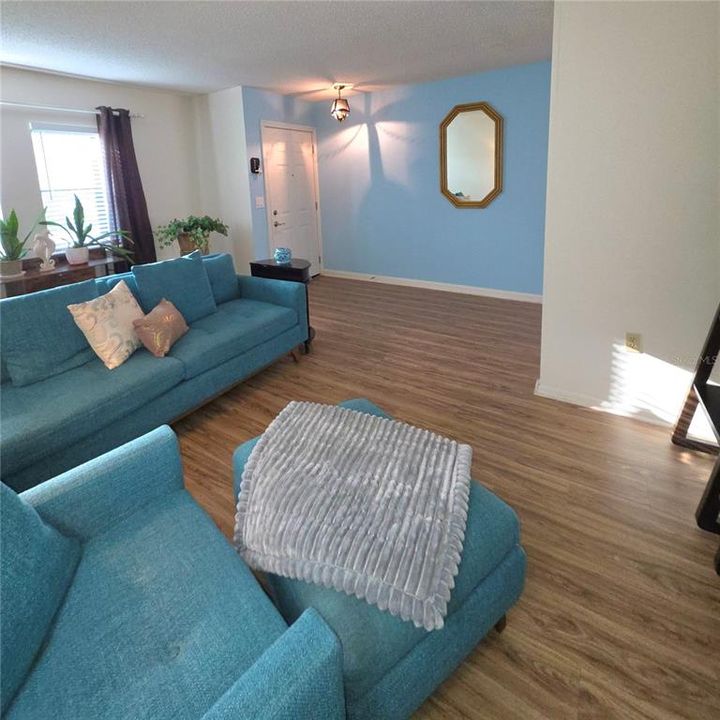 En Venta: $224,900 (2 camas, 2 baños, 1424 Pies cuadrados)