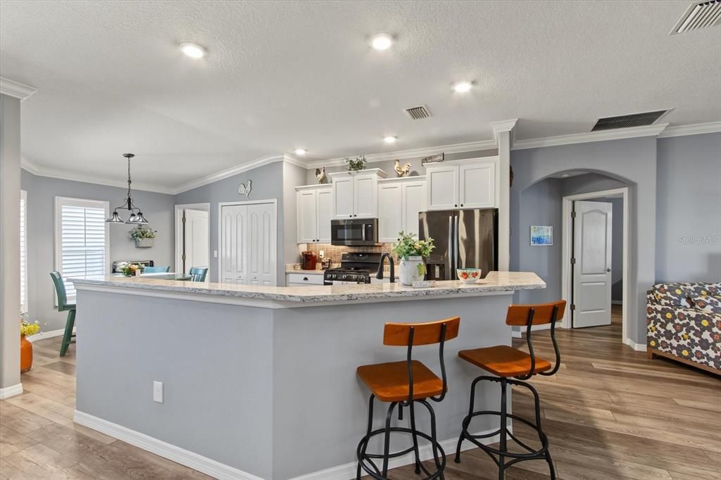 For Sale: $414,500 (3 beds, 2 baths, 1703 Square Feet)