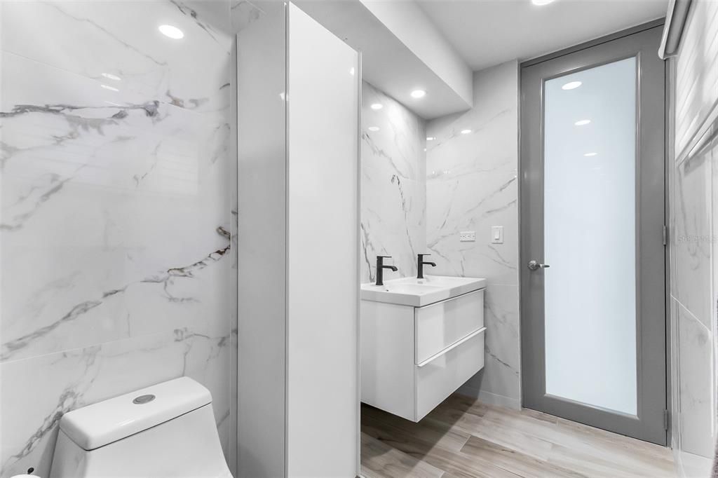 На продажу: $375,000 (3 спален, 2 ванн, 1758 Квадратных фут)