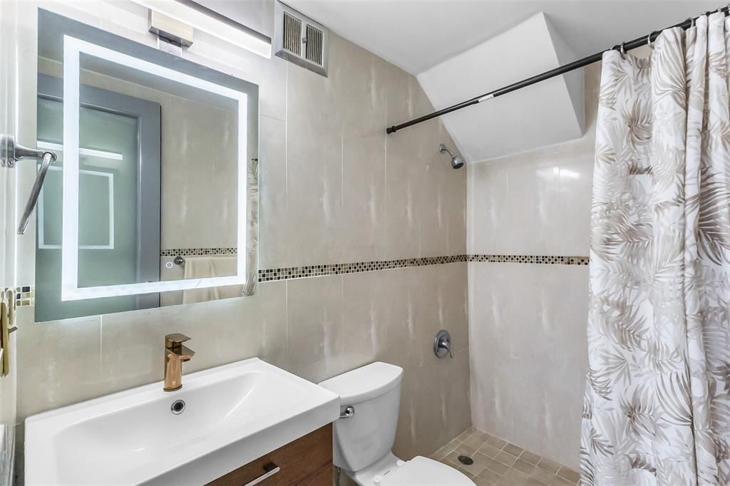На продажу: $375,000 (3 спален, 2 ванн, 1758 Квадратных фут)