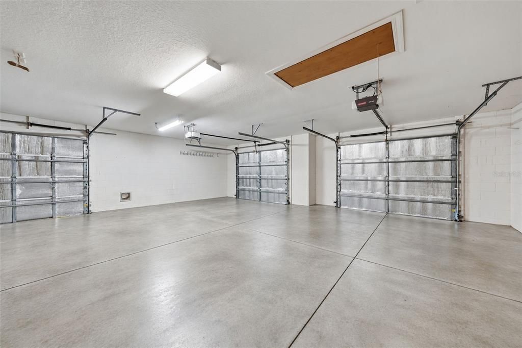 En Venta: $329,000 (2 camas, 2 baños, 2163 Pies cuadrados)