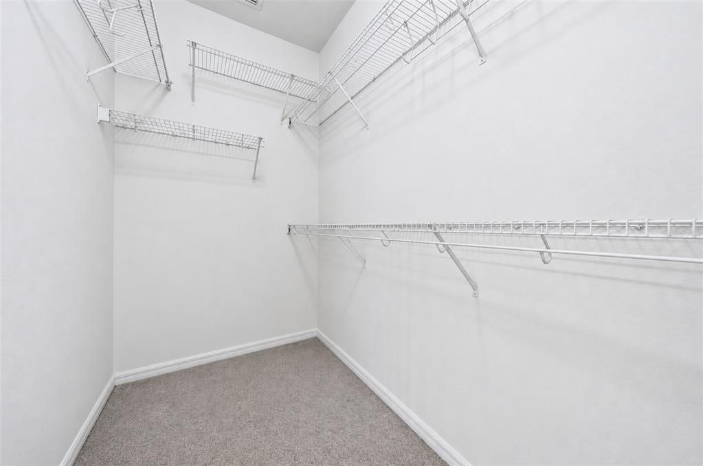 En Venta: $329,000 (2 camas, 2 baños, 2163 Pies cuadrados)