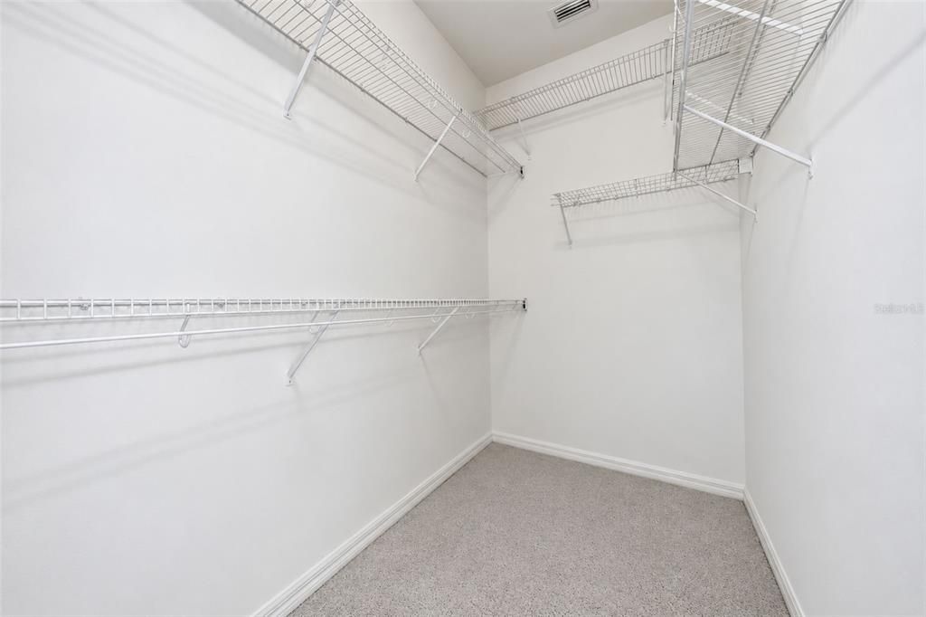 En Venta: $329,000 (2 camas, 2 baños, 2163 Pies cuadrados)