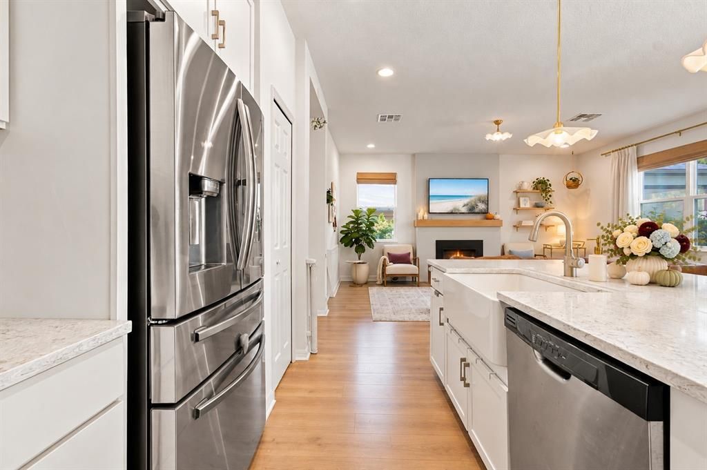 En Venta: $499,999 (3 camas, 2 baños, 2143 Pies cuadrados)