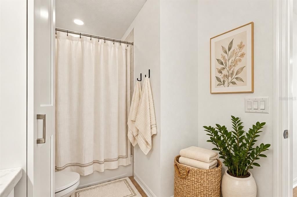 En Venta: $499,999 (3 camas, 2 baños, 2143 Pies cuadrados)