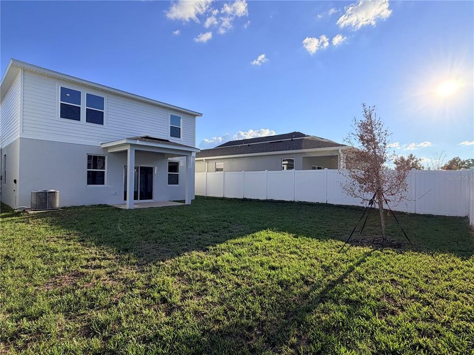 For Rent: $2,490 (4 beds, 2 baths, 1876 Square Feet)