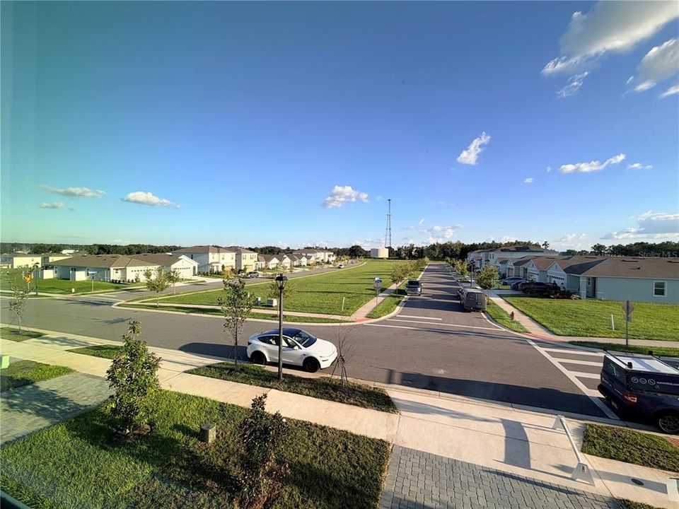 For Rent: $2,490 (4 beds, 2 baths, 1876 Square Feet)