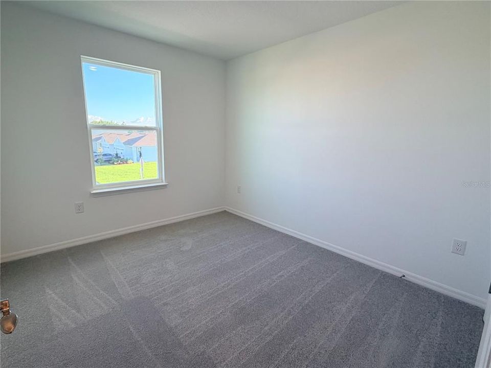 For Rent: $2,490 (4 beds, 2 baths, 1876 Square Feet)