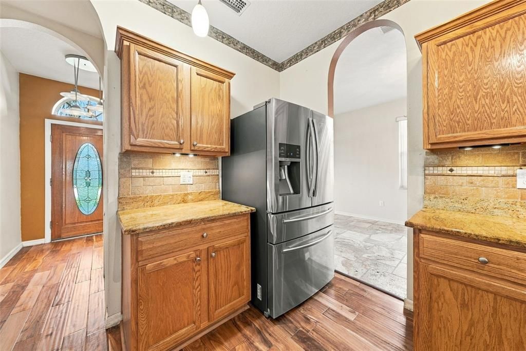 For Sale: $385,000 (4 beds, 2 baths, 1825 Square Feet)