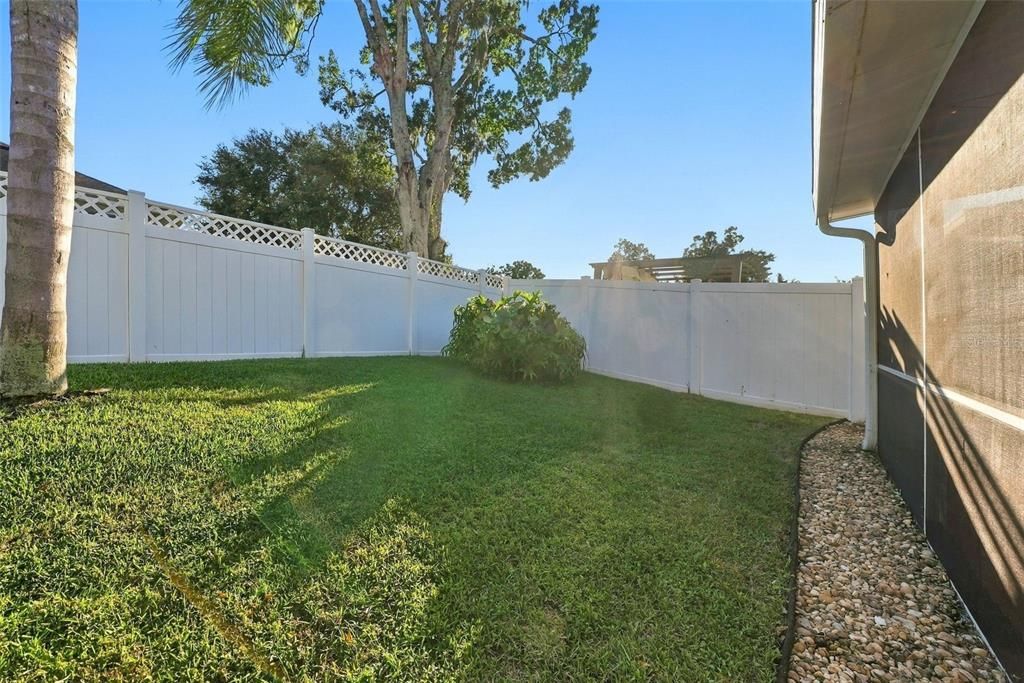 For Sale: $385,000 (4 beds, 2 baths, 1825 Square Feet)
