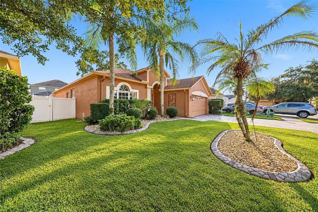 For Sale: $385,000 (4 beds, 2 baths, 1825 Square Feet)