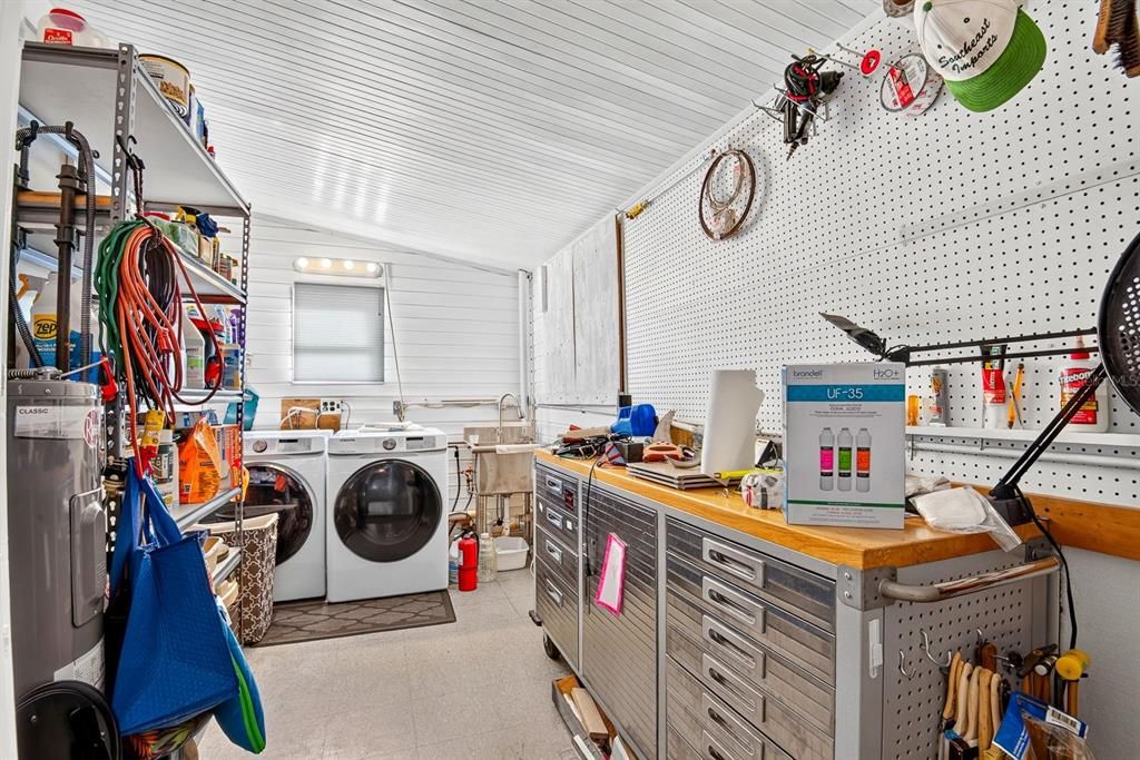 На продажу: $225,000 (2 спален, 2 ванн, 1592 Квадратных фут)