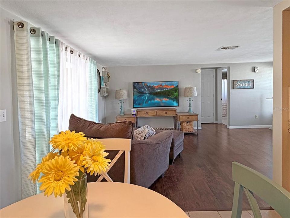 En Venta: $210,000 (2 camas, 2 baños, 1042 Pies cuadrados)