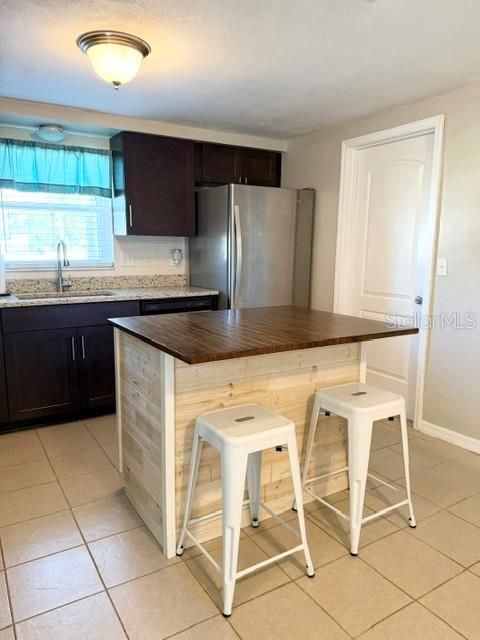 En Venta: $210,000 (2 camas, 2 baños, 1042 Pies cuadrados)