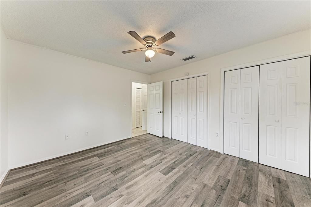 For Sale: $175,000 (2 beds, 2 baths, 1039 Square Feet)