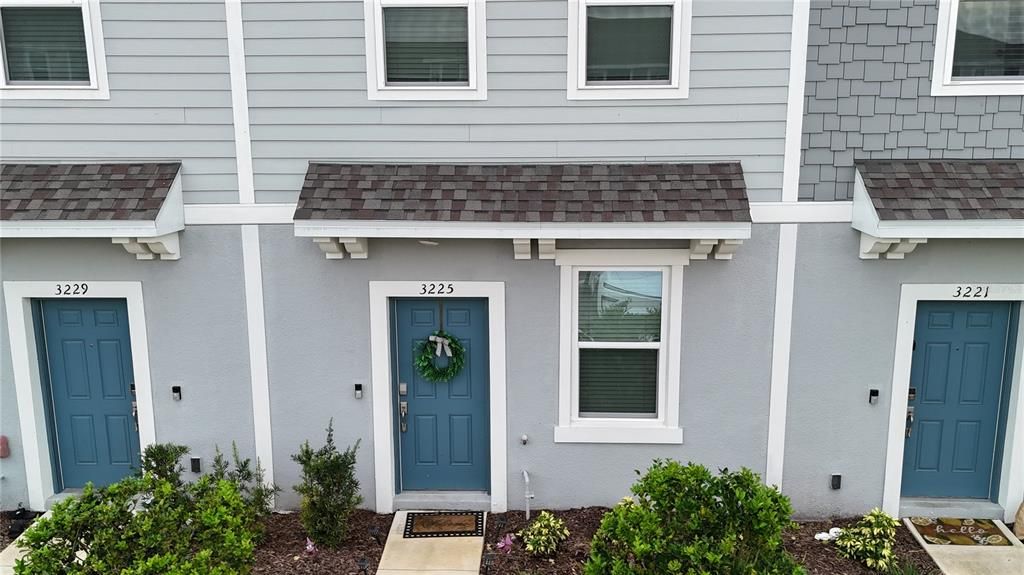 For Rent: $1,800 (2 beds, 2 baths, 1275 Square Feet)