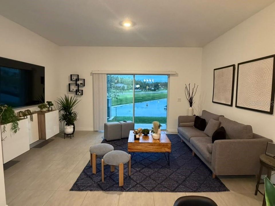 For Rent: $1,800 (2 beds, 2 baths, 1275 Square Feet)
