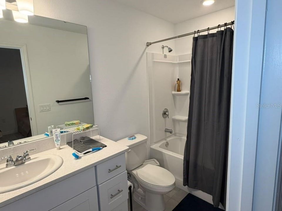 For Rent: $1,800 (2 beds, 2 baths, 1275 Square Feet)