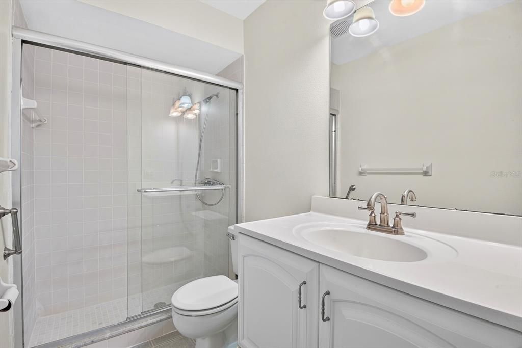 For Sale: $175,000 (2 beds, 2 baths, 946 Square Feet)