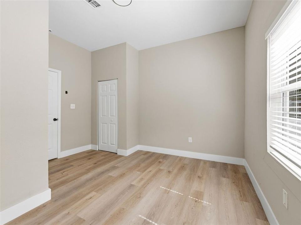 На продажу: $499,999 (5 спален, 3 ванн, 1620 Квадратных фут)