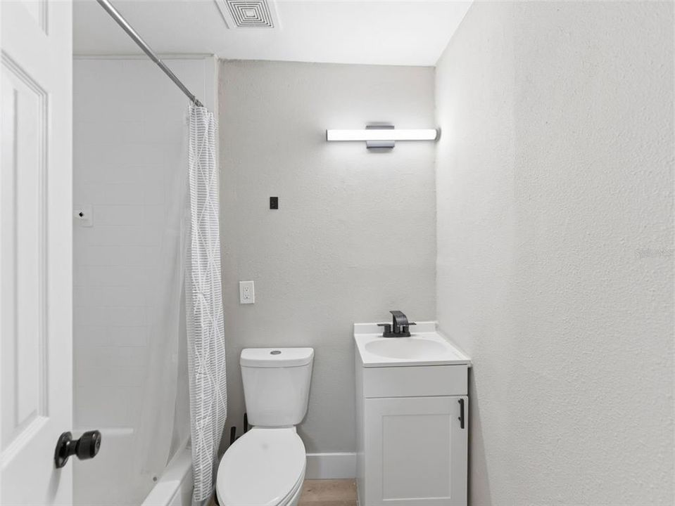 На продажу: $499,999 (5 спален, 3 ванн, 1620 Квадратных фут)