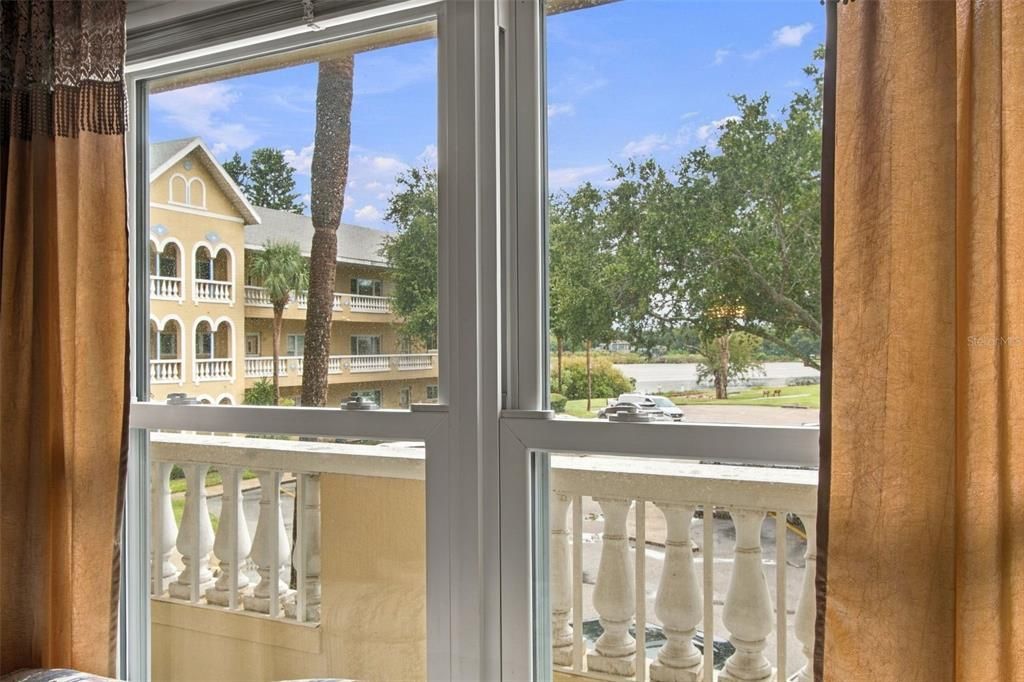 На продажу: $199,900 (2 спален, 2 ванн, 1400 Квадратных фут)