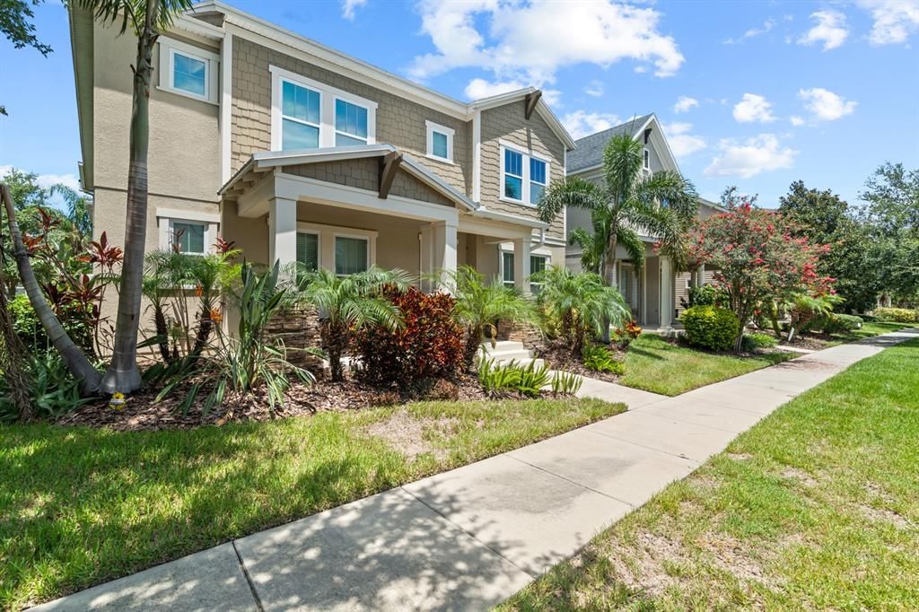 For Sale: $725,000 (5 beds, 4 baths, 3852 Square Feet)