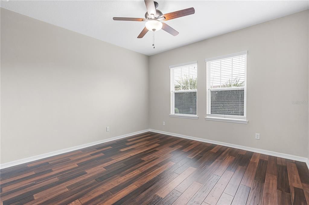 For Sale: $725,000 (5 beds, 4 baths, 3852 Square Feet)