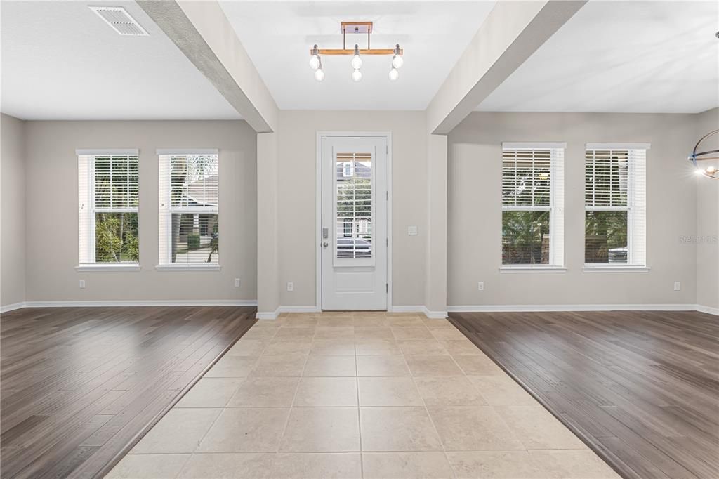For Sale: $725,000 (5 beds, 4 baths, 3852 Square Feet)
