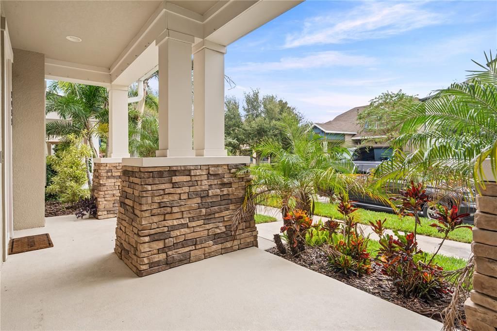 For Sale: $725,000 (5 beds, 4 baths, 3852 Square Feet)