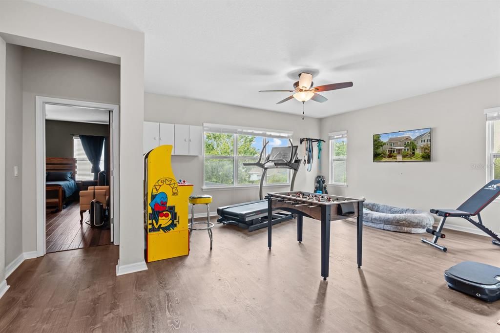 For Sale: $725,000 (5 beds, 4 baths, 3852 Square Feet)