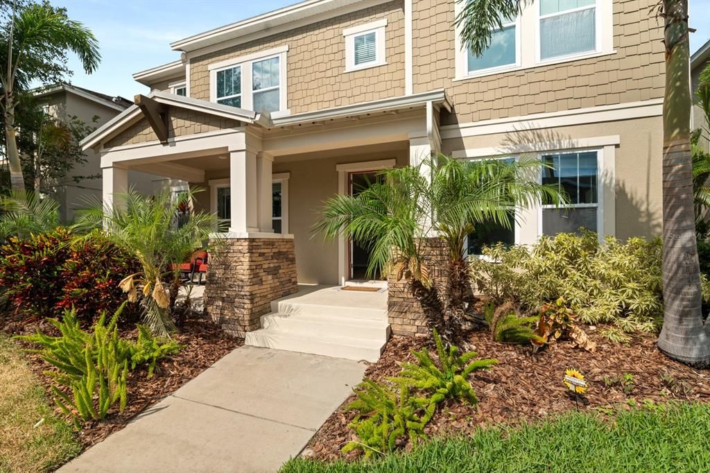 For Sale: $725,000 (5 beds, 4 baths, 3852 Square Feet)