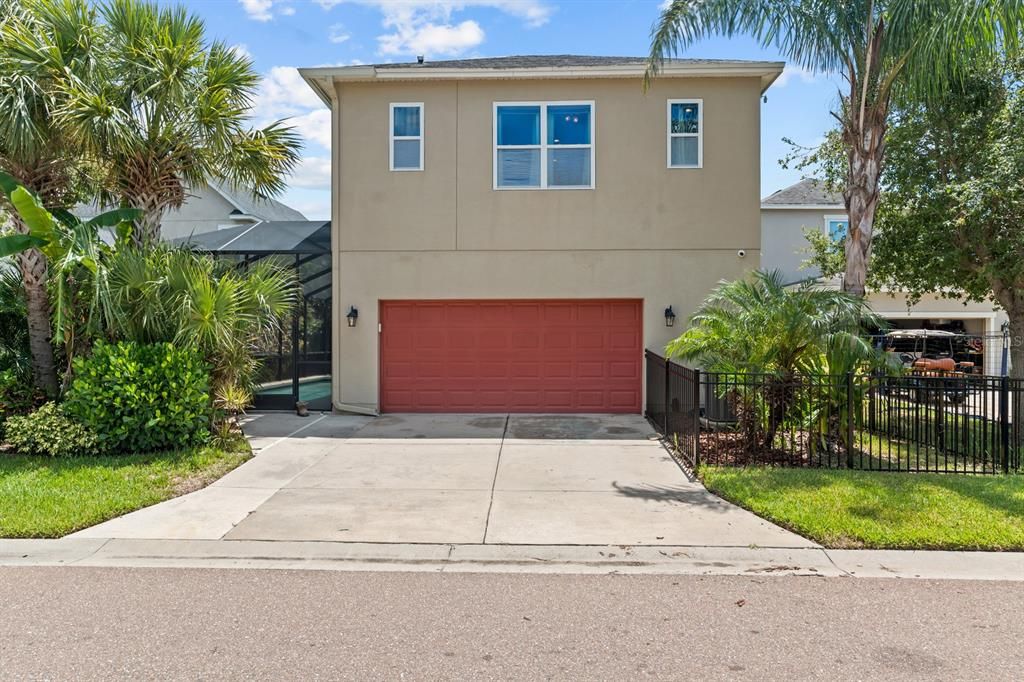 For Sale: $725,000 (5 beds, 4 baths, 3852 Square Feet)