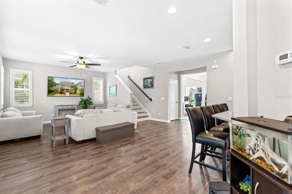 For Sale: $725,000 (5 beds, 4 baths, 3852 Square Feet)