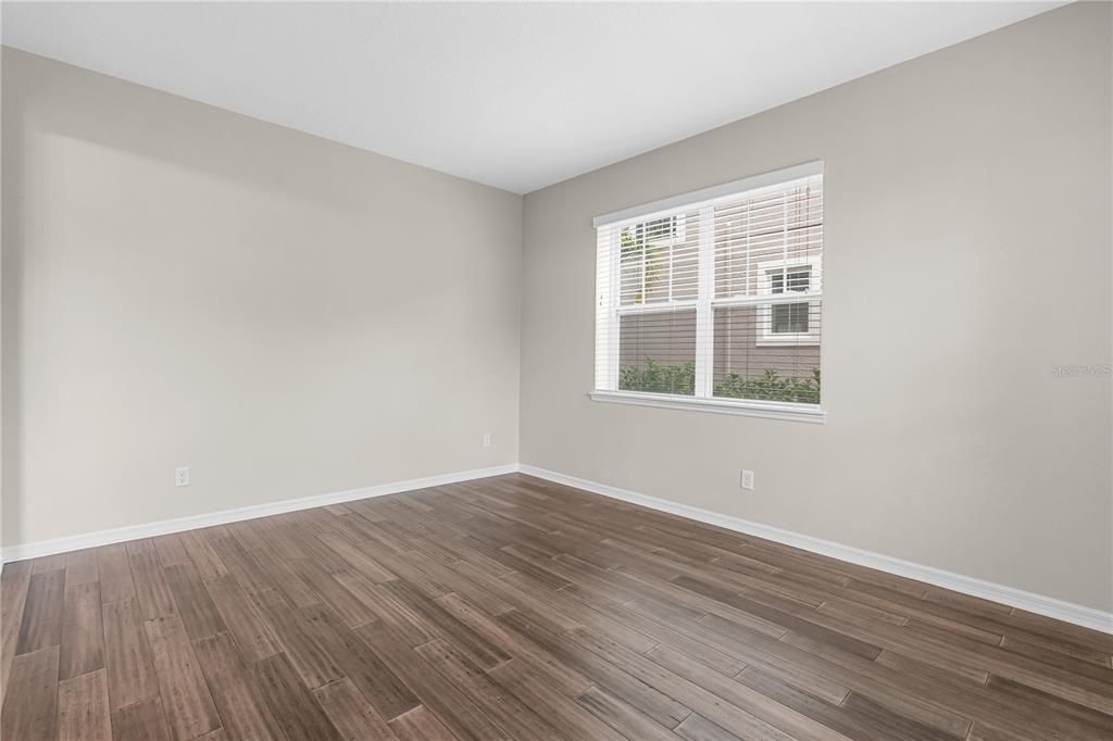 For Sale: $725,000 (5 beds, 4 baths, 3852 Square Feet)