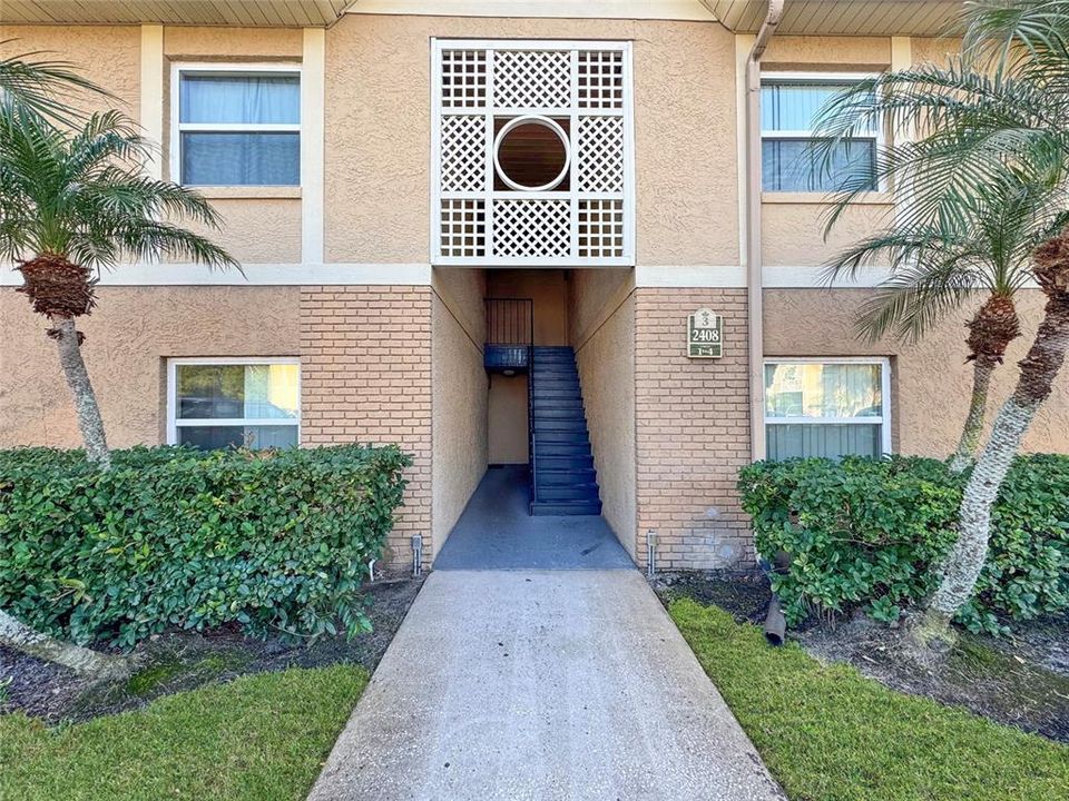 En Venta: $174,900 (2 camas, 2 baños, 905 Pies cuadrados)