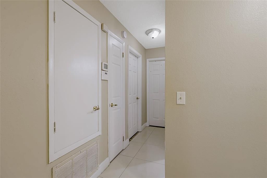 En Venta: $174,900 (2 camas, 2 baños, 905 Pies cuadrados)