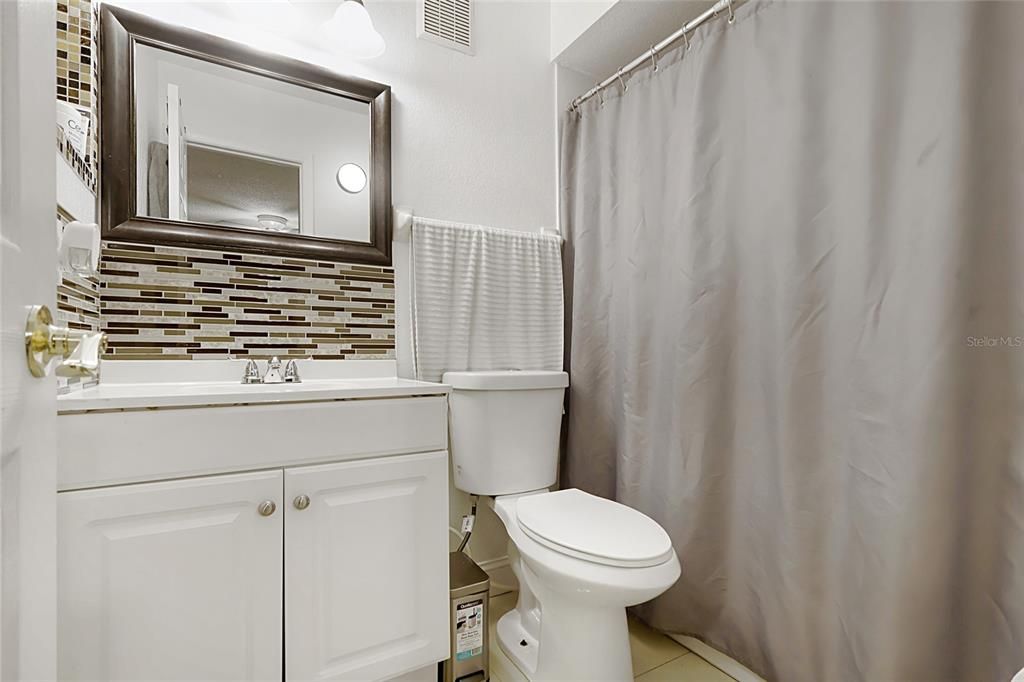 En Venta: $174,900 (2 camas, 2 baños, 905 Pies cuadrados)