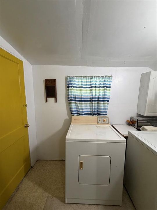 待售: $87,000 (1 贝兹, 1 浴室, 557 平方英尺)