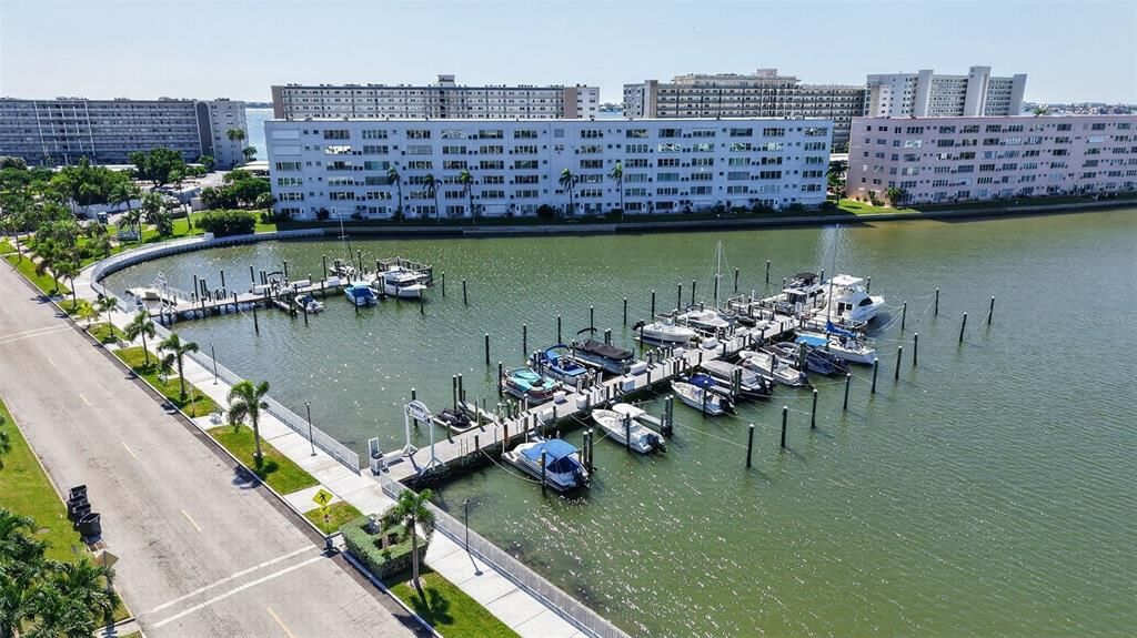 For Rent: $2,100 (2 beds, 2 baths, 1250 Square Feet)