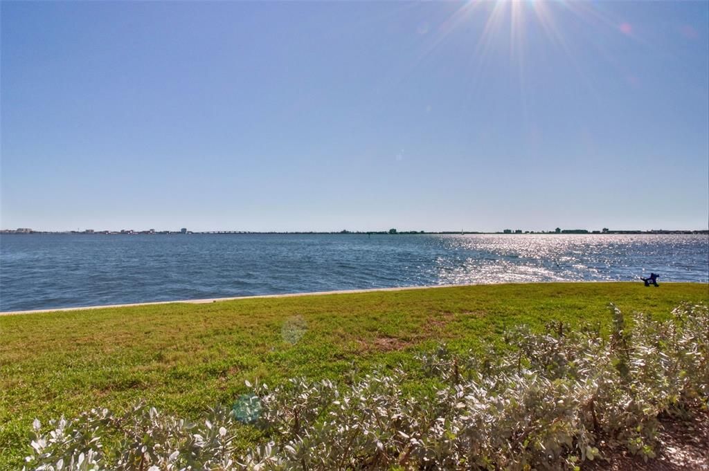 For Rent: $2,100 (2 beds, 2 baths, 1250 Square Feet)