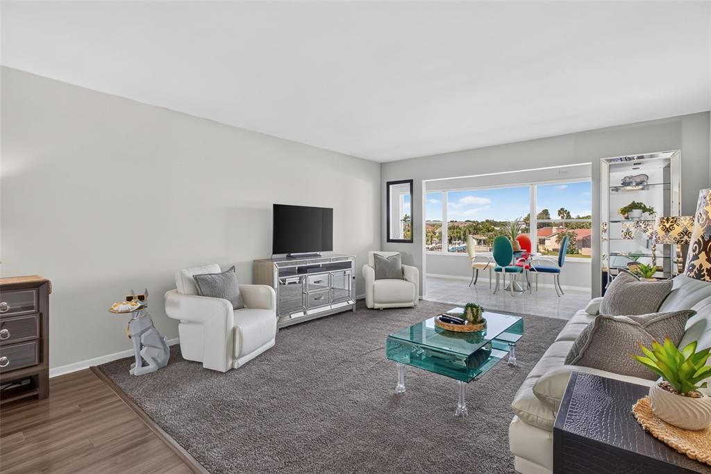 For Rent: $2,100 (2 beds, 2 baths, 1250 Square Feet)