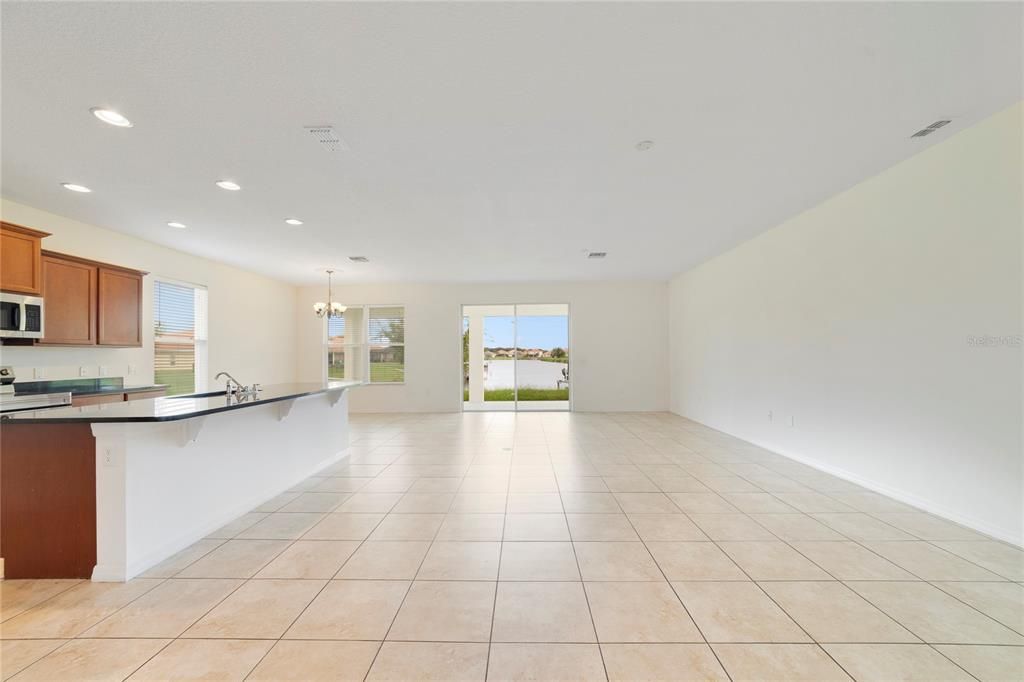 En Venta: $519,000 (4 camas, 3 baños, 3101 Pies cuadrados)
